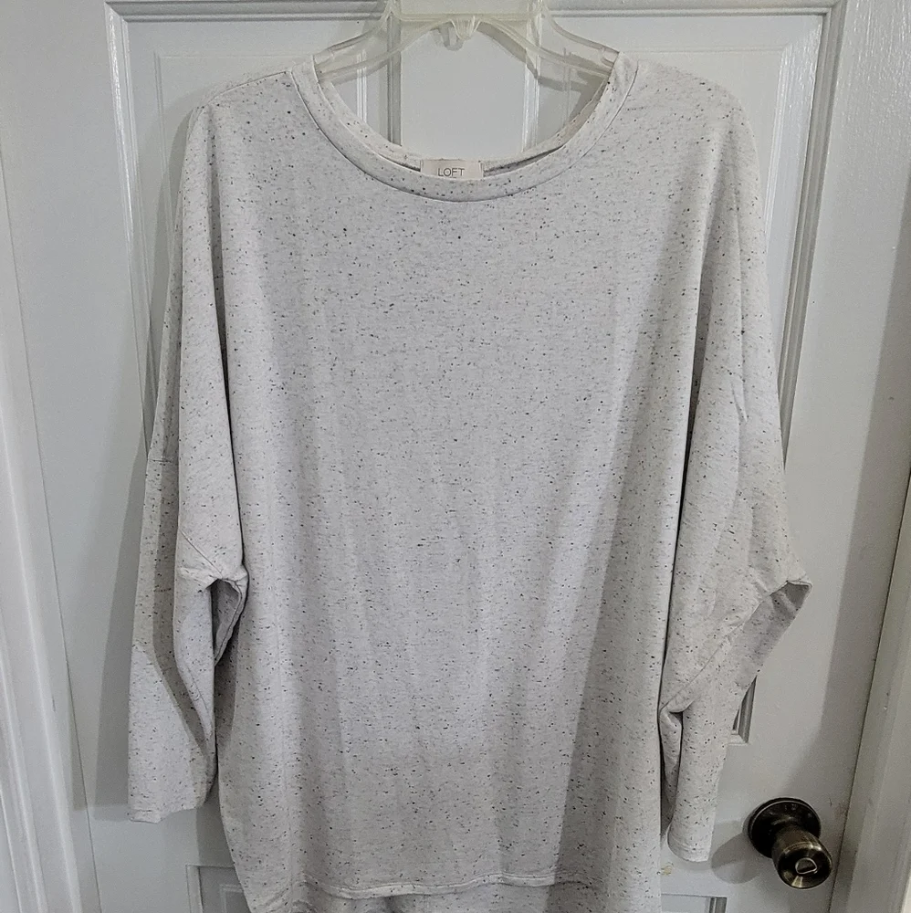 Loft‎ Dolman Sleeve Light Grey Women’s Top Size M.
